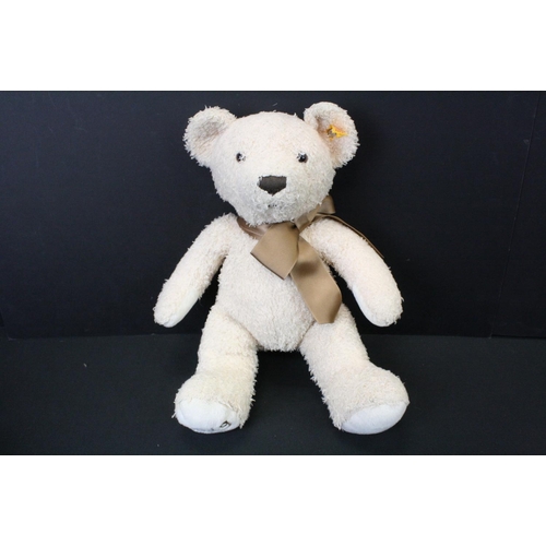 468 - Two Steiff soft toys to include 113376 Teddy Bear Cosy Year with original tag and a lying down dog