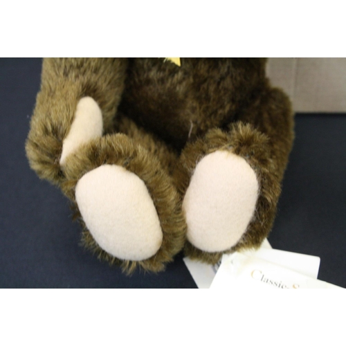 469 - Boxed Steiff Classic Series 000423 Classic 1909 mohair  Teddybear 25 plus a Hermann Teddy 2000 and a... 