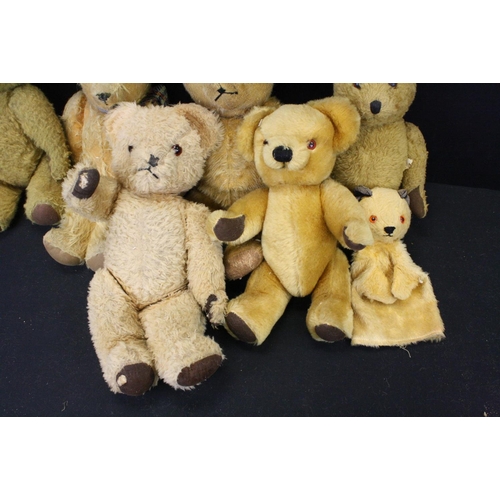 471 - Fifteen Teddy Bears including Dean's Golden Mohair Bear. Limited Edition Lexie Haworth ' Edward Bear... 