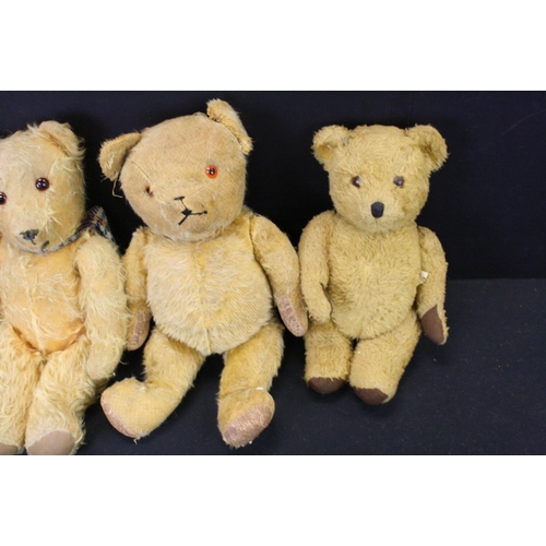 471 - Fifteen Teddy Bears including Dean's Golden Mohair Bear. Limited Edition Lexie Haworth ' Edward Bear... 