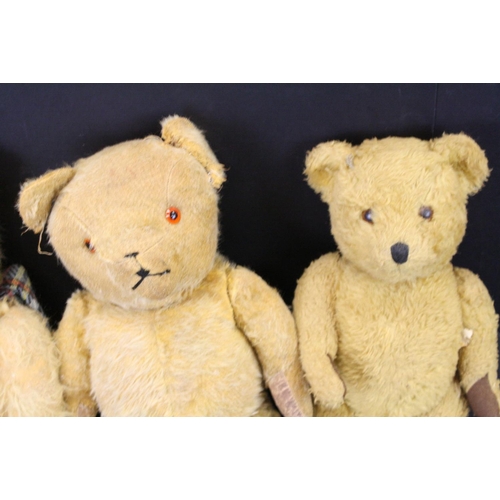 471 - Fifteen Teddy Bears including Dean's Golden Mohair Bear. Limited Edition Lexie Haworth ' Edward Bear... 