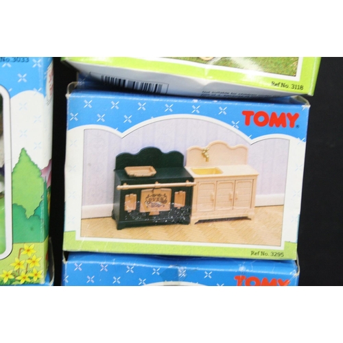 478 - 20 Boxed Tomy Sylvanian Families sets & accessories to include Glass Fronted Bookcase 3296, Baden & ... 