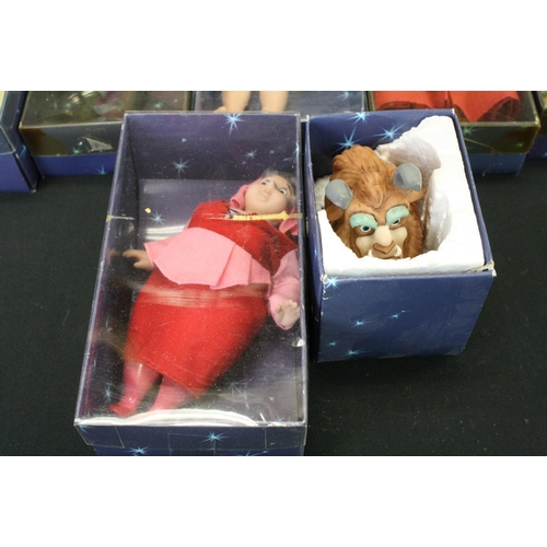 480 - 25 boxed Deagostini ceramic Disney figures to include the Little Mermaid, Beauty and the Beast, Alad... 