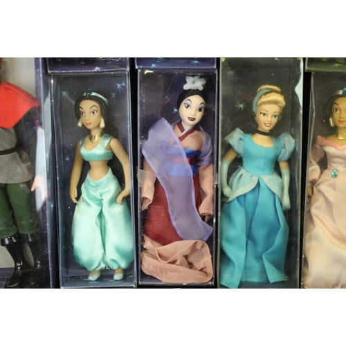 480 - 25 boxed Deagostini ceramic Disney figures to include the Little Mermaid, Beauty and the Beast, Alad... 