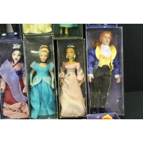 480 - 25 boxed Deagostini ceramic Disney figures to include the Little Mermaid, Beauty and the Beast, Alad... 