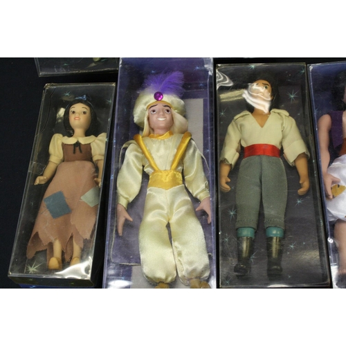 480 - 25 boxed Deagostini ceramic Disney figures to include the Little Mermaid, Beauty and the Beast, Alad... 