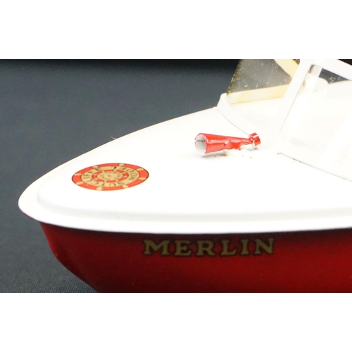 433 - Three boxed Sutcliffe metal boats to include Jupiter in red & white, Merlin electric Speed Boat in r... 