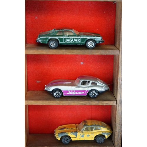 1206 - Over 40 diecast models from the mid 20th C to contemporary examples featuring Matchbox Lesney, Corgi... 