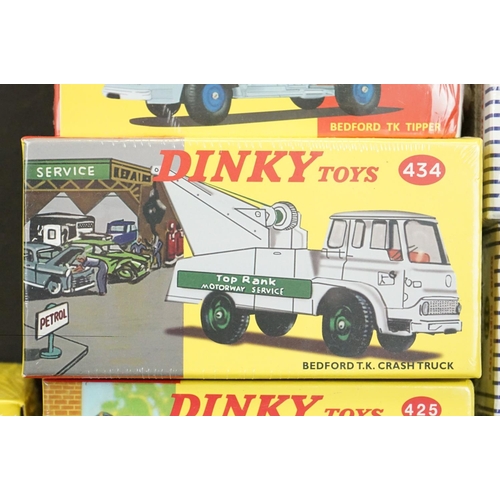 1217 - 21 Boxed & sealed Atlas Editions Dinky diecast models to include 5 x Supertoys (935 Leyland Octopus,... 