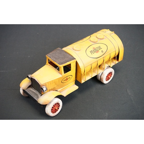 1220 - Seven assorted tinplate model vehicles, to include fire engine, steamroller, vintage racing cars, to... 