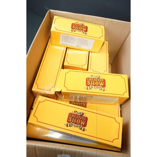 1226 - 29 Boxed Atlas Editions ' The Greatest Show on Earth ' diecast models, mostly in sealed boxes, to in... 