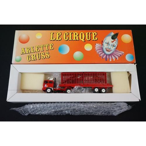 1231 - 12 Boxed Verem Le Cirque diecast models in vg condition