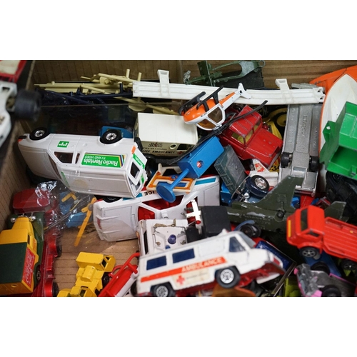 1232 - Quantity of diecast models to include Rio, Corgi, Burago, Matchbox etc, condition varies