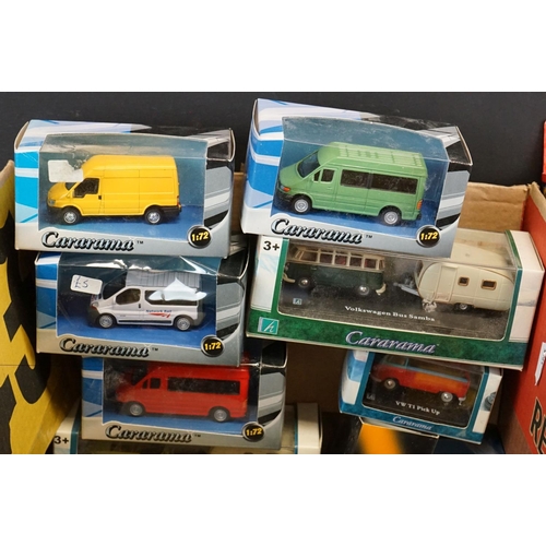 1235 - 31 Boxed / cased diecast models to include 24 x Cararama (VW T1 Pick UP, VW Transporter, Mini Panel ... 