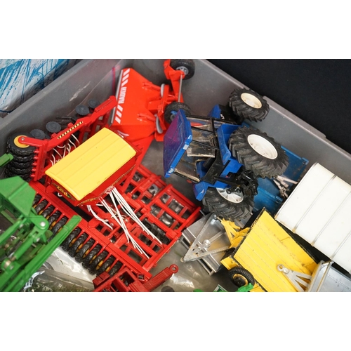 1255 - 30 diecast & plastic farming vehicles and machinery, mostly Britains and Siku, to include Britains N... 