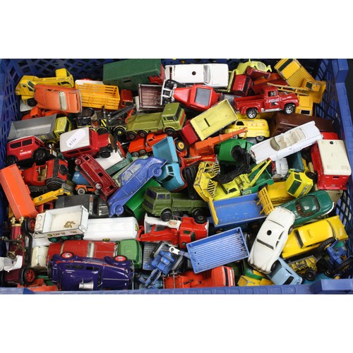 1295 - Over 225 play worn diecast models to include Matchbox, Dinky, Corgi and Maisto, featuring Matchbox B... 