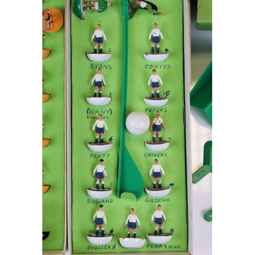 413A - Subbuteo - Collection of HW Subbuteo to include Wolves & Wolves plus various additonal players conta... 