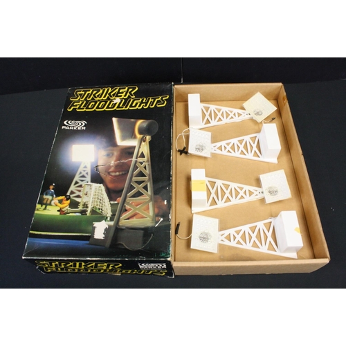 422 - Striker by Parker - Five boxed sets to include a team set, Diving Goalkeepers set 31196, Floodlights... 