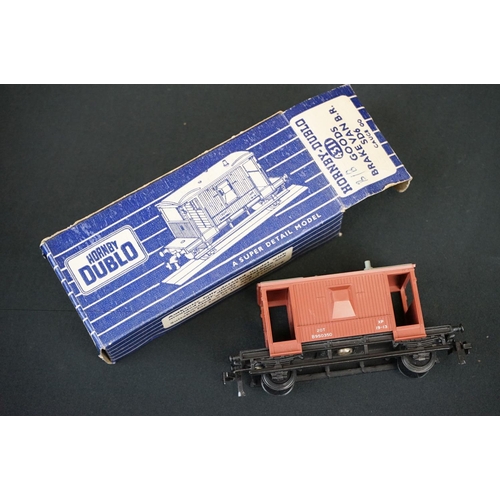 127 - Quantity of Hornby Dublo model railway to include 2 x boxed locomotives (3231 0-6-0 Diesel Electric ... 