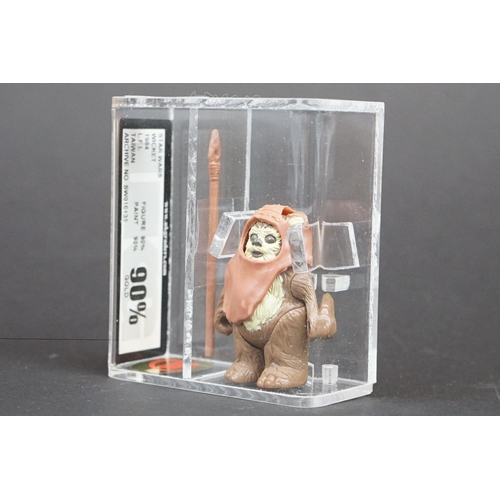 1650 - Star Wars - UKG graded cased Wicket figure with accessory (1984), Taiwan, Figure 90% Paint 90% Gold ... 