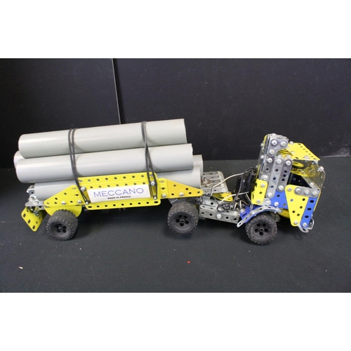 423 - Meccano - Quantity of play worn & part built Meccano including boxed contemporary examples and a mid... 