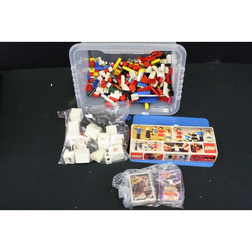 426 - Mixed toys & games to include a collection of Star Wars & Batman 1970s trading cards, Lego (includin... 