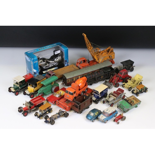 1388 - 21 mid 20th C onwards play worn diecast models to include Dinky, Corgi, Matchbox and Lledo, featurin... 