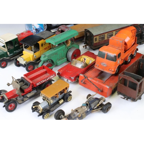 1388 - 21 mid 20th C onwards play worn diecast models to include Dinky, Corgi, Matchbox and Lledo, featurin... 