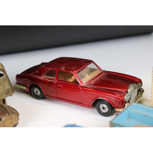 1389 - Around 20 mid 20th C onwards diecast models to include Dinky, Corgi, Budgie