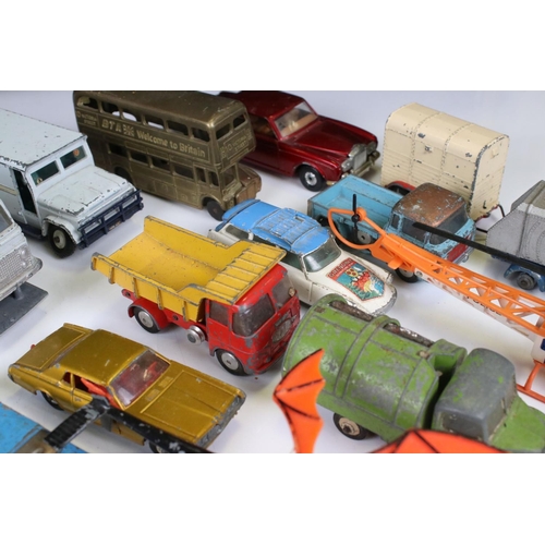 1389 - Around 20 mid 20th C onwards diecast models to include Dinky, Corgi, Budgie