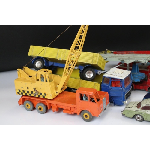 1390 - 22 Mid 20th C diecast models to include Spot On, Dinky & Corgi featuring road and commercial example... 