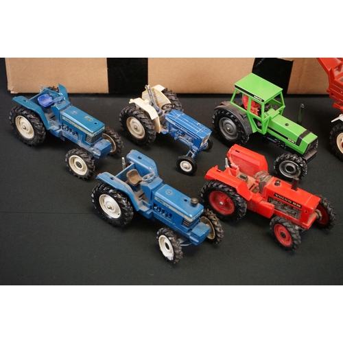 1320 - Around 25 Britains diecast & plastic farming models to include tractors (6600 Ford, TW-20 Ford, Fiat... 