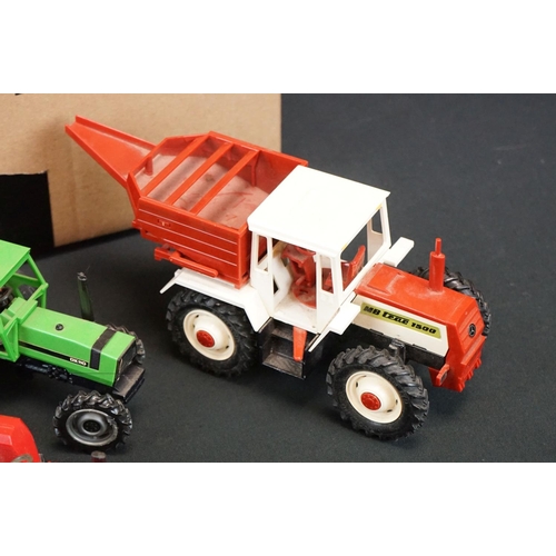 1320 - Around 25 Britains diecast & plastic farming models to include tractors (6600 Ford, TW-20 Ford, Fiat... 