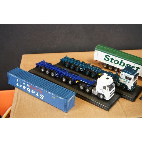 1181 - Over 65 Boxed mostly diecast models to include Corgi, Creative Master Northcord, Britbus, matchbox, ... 