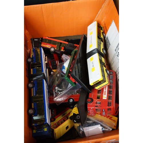 1181 - Over 65 Boxed mostly diecast models to include Corgi, Creative Master Northcord, Britbus, matchbox, ... 