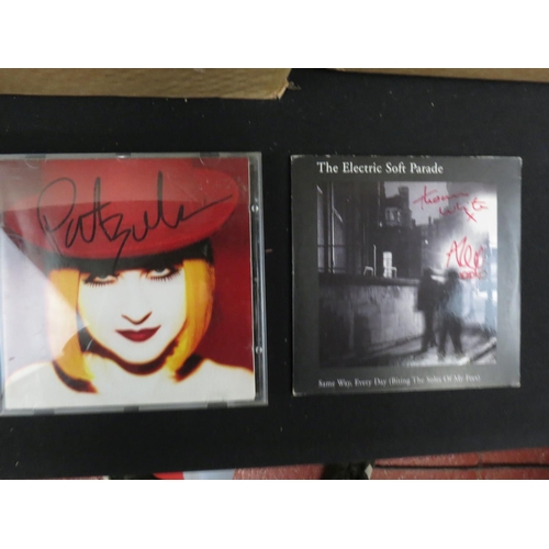 357 - CDs - Around 300 various CDs featuring some signed examples, spanning the genres, artists include ma... 