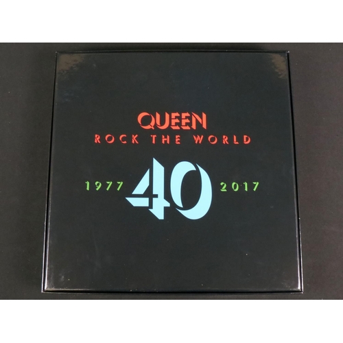 389 - CD / DVD / Vinyl - Queen News of the World 40th Anniversary Box Set, vg