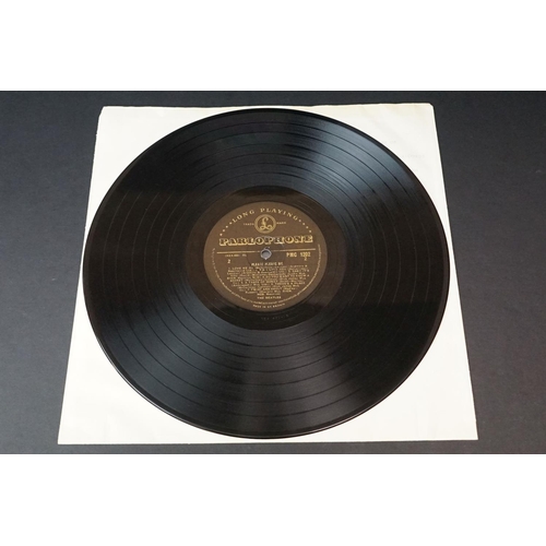 1 - Vinyl - The Beatles Please Please Me on Parlophone PMC 1202 mono with black and gold labels, Dick Ja... 