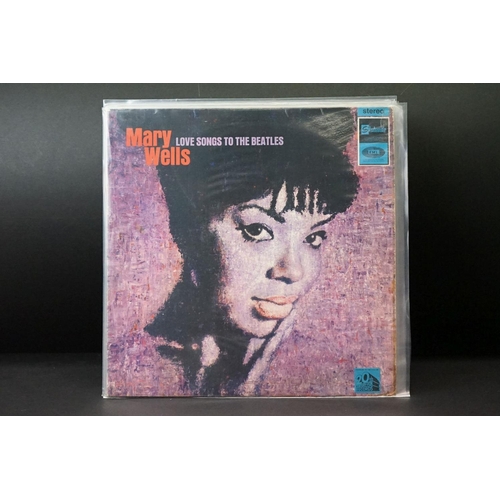 113 - Vinyl - 19 original, many UK albums by Female Soul artists, to include: Patti LaBelle & Her Belles –... 