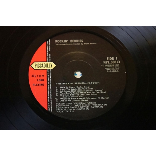 133 - Vinyl - 10 Original 1960s mainly Mod / Beat LPs to include The Yardbirds Five Live Yardbirds Vg/Vg, ... 