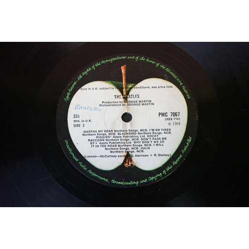 14 - Vinyl - The Beatles White Album PMC 7067/8 No. 0073492 mono, top loader, no poster or photographs, i... 