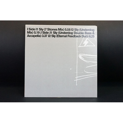 397 - Vinyl - Massive Attack Singles 90/98 Box Set (Virgin – MASBOX) with 11 discs on heavyweight vinyl, n... 