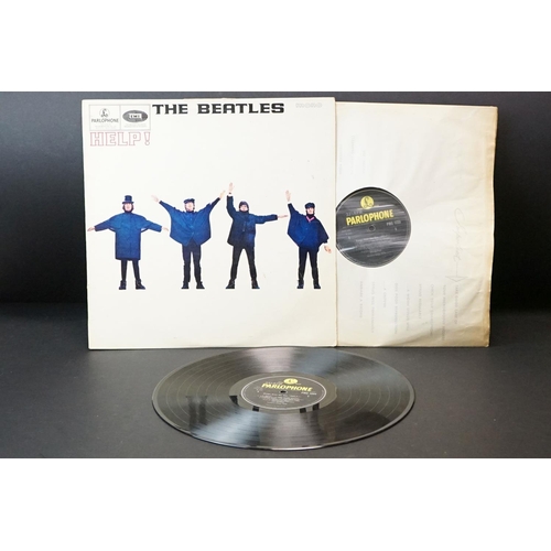 78 - Vinyl - 8 The Beatles LPs to include With The Beatles (PMC 1206), For Sale (PMC 1240) Help! x 2 (PMC... 