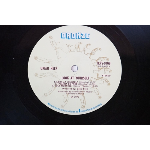 90 - Vinyl - 2 Uriah Heep LPs to include The Magicians Birthday (ILPS 9213) bronze label, gatefold sleeve... 