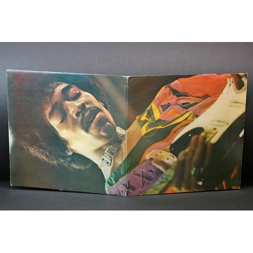 92 - Vinyl - 7 Jimi Hendrix LPs to include Rainbow Bridge (soundtrack), Smash Hits, Isle Of Wight, Band O... 