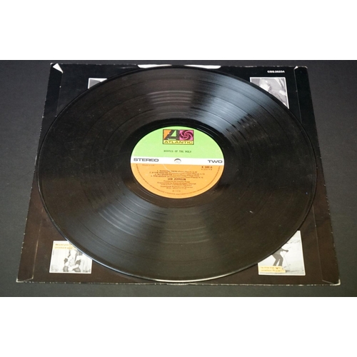 150 - Vinyl - 3 Led Zeppelin LPs to include Four Symbols (2401012) with inverted feather on side two label... 