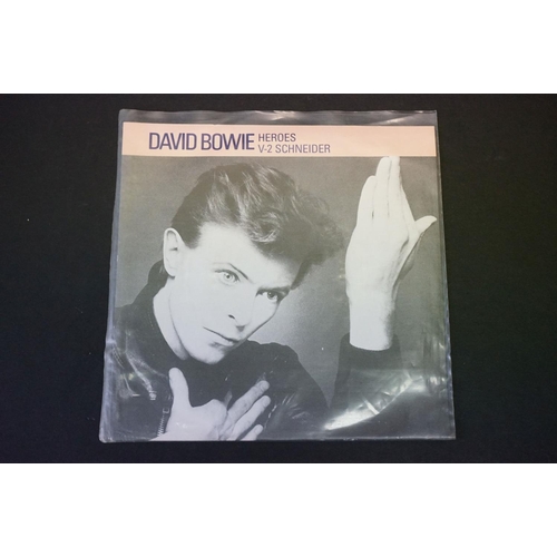 394 - Vinyl - Nine David Bowie Lifetimes The Singles 7