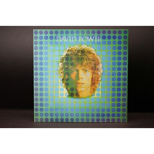 472 - Vinyl - Three recent release David Bowie LPs to include The Next Day (sealed), The World of David Bo... 