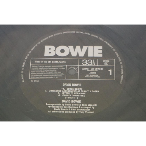 472 - Vinyl - Three recent release David Bowie LPs to include The Next Day (sealed), The World of David Bo... 