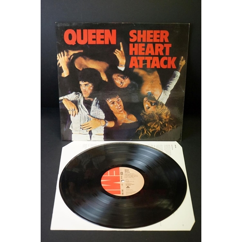 70 - Vinyl - 4 Queen LPs to include Queen 2, A Day At The Races, A Night At The Opera, Sheer Heart Attack... 